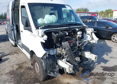 2021 Mercedes-Benz Sprinter 2500 High Roof I4 z USA, uszkodzony, nr VIN W1W40CHY6MT056093